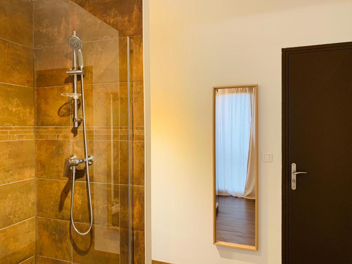 Rose Appartement Manosque Exteriör bild